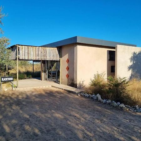 Hackberry House Black Thorn Cottage, Off Grid Khemsbok Eksteriør billede
