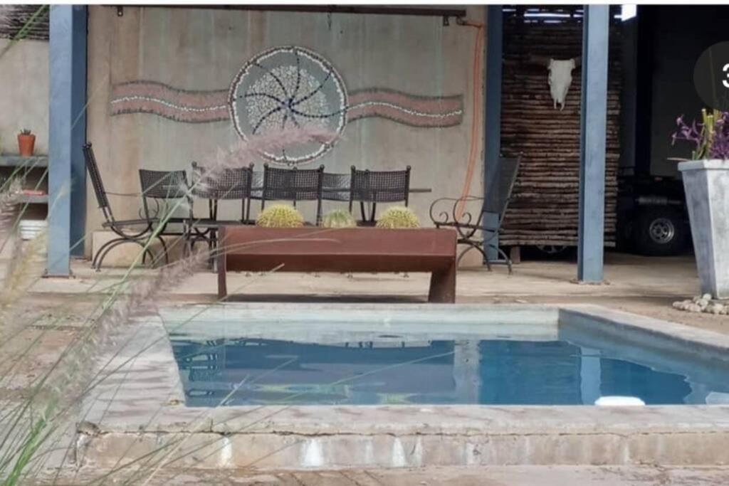 Hackberry House Black Thorn Cottage, Off Grid Khemsbok Eksteriør billede